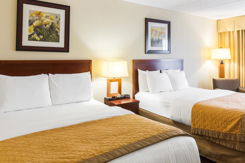 Clarion Hotel Somerset - New Brunswick Extérieur photo