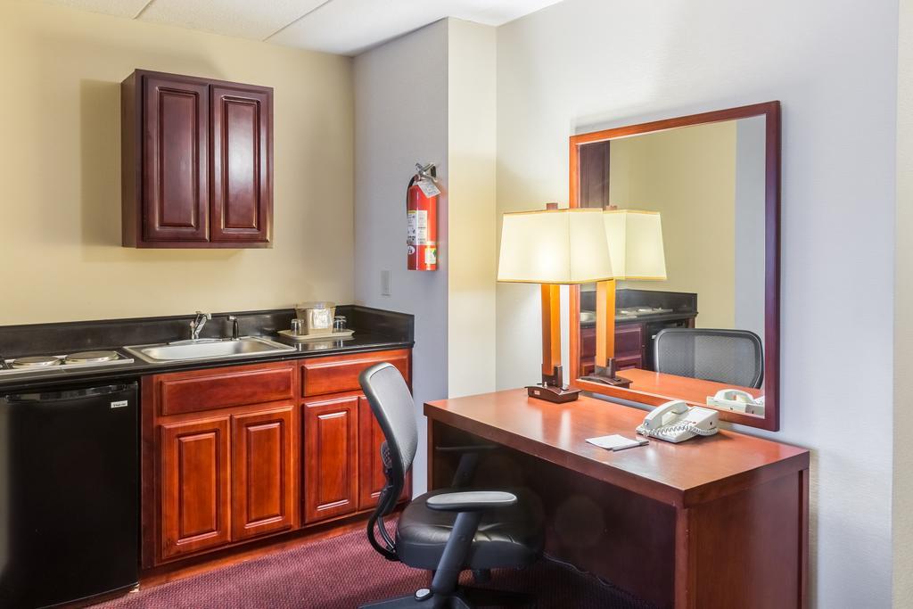 Clarion Hotel Somerset - New Brunswick Extérieur photo