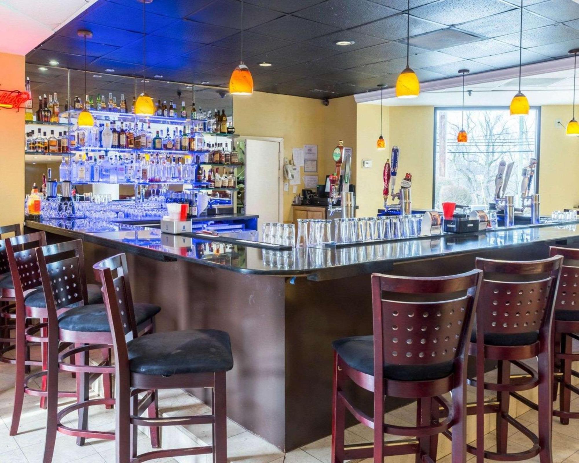 Clarion Hotel Somerset - New Brunswick Extérieur photo