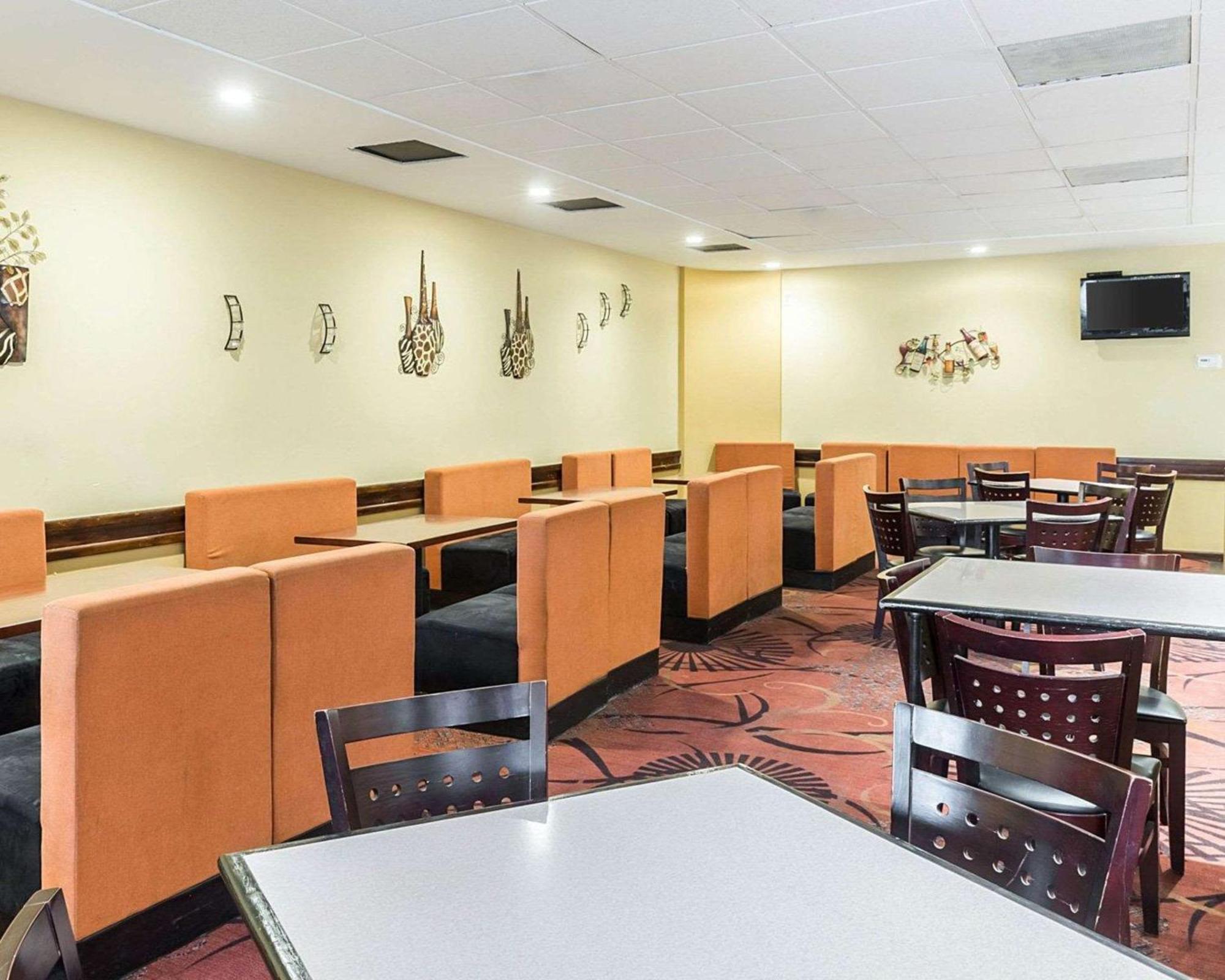 Clarion Hotel Somerset - New Brunswick Extérieur photo
