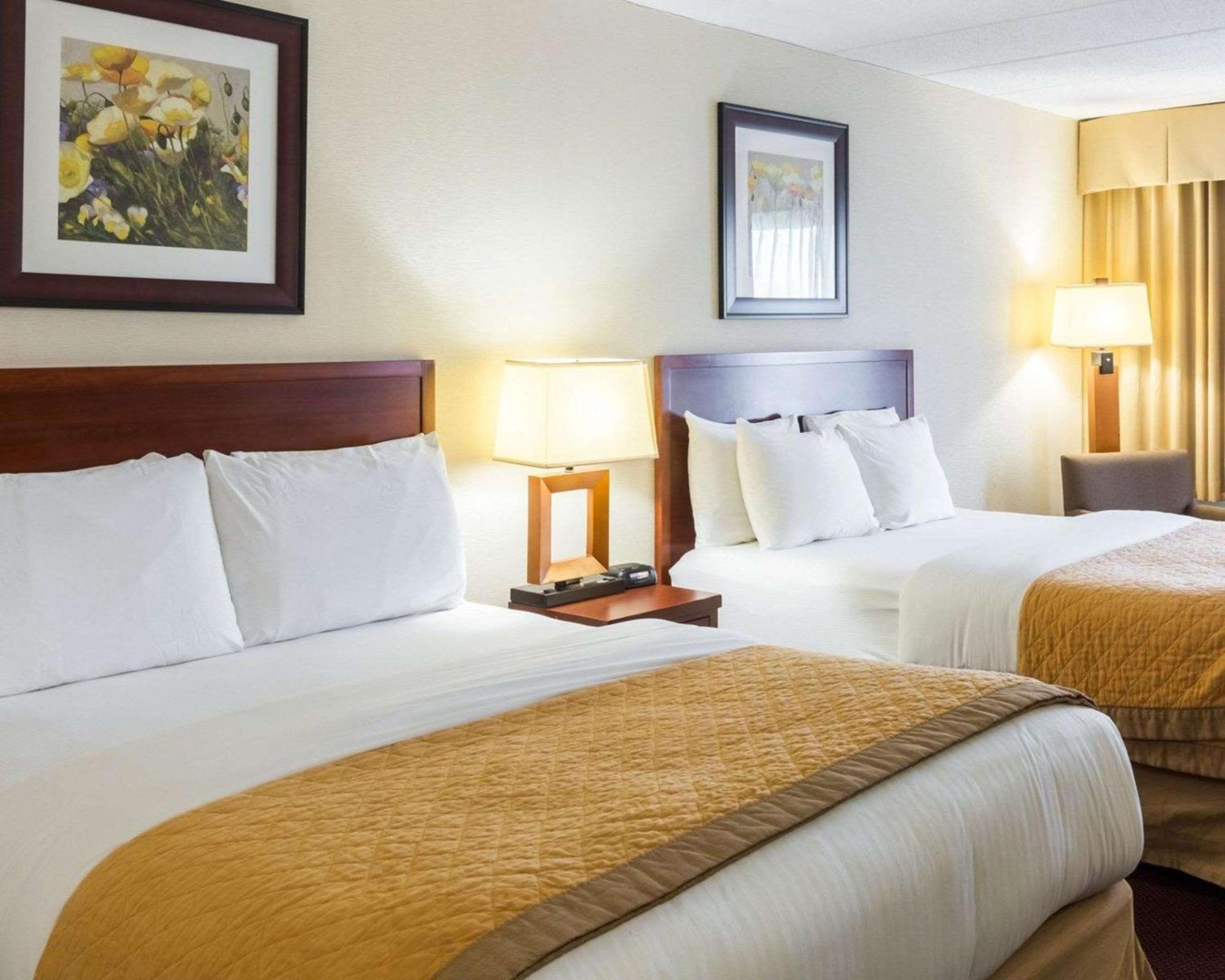 Clarion Hotel Somerset - New Brunswick Extérieur photo